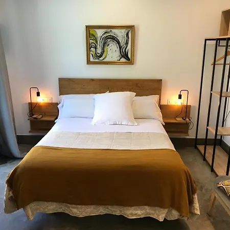 Urban House Siurot 33 Bed & Breakfast 2*